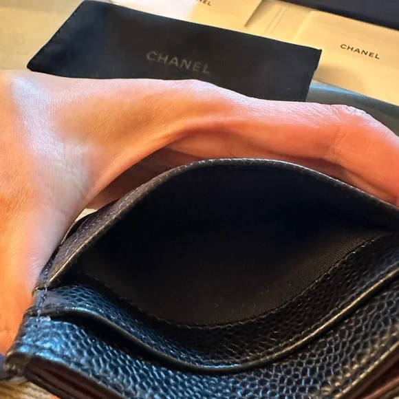 CHANEL Quilted Black Card Holder - Picture 10 of 16